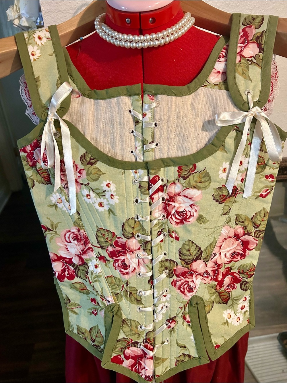 🌷🍃🌺🍃1700’s Front / Back lace up Stay